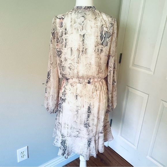 WHITE HOUSE BLACK MARKET Blouson Dress – Pink Python Print – Size 10 - Picture 9 of 10